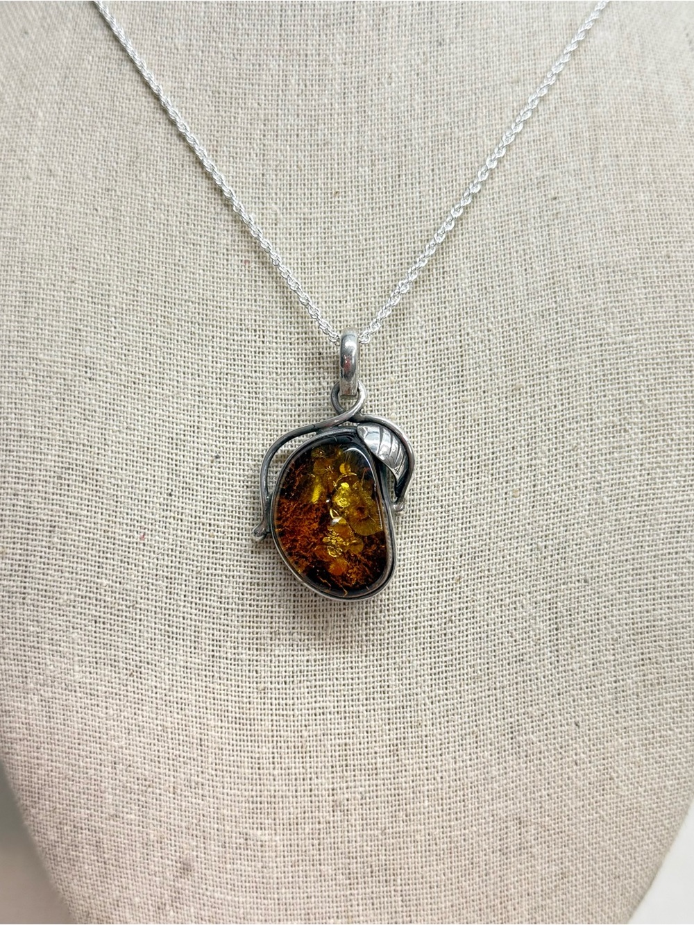 Sterling Silver and Amber pendant necklace